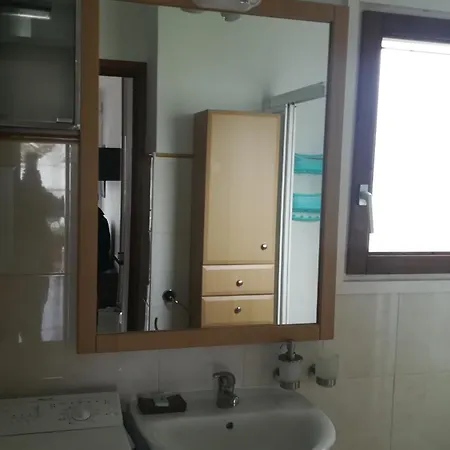 Pequeno Estudio Muy Lindo A 500 M De La Playa